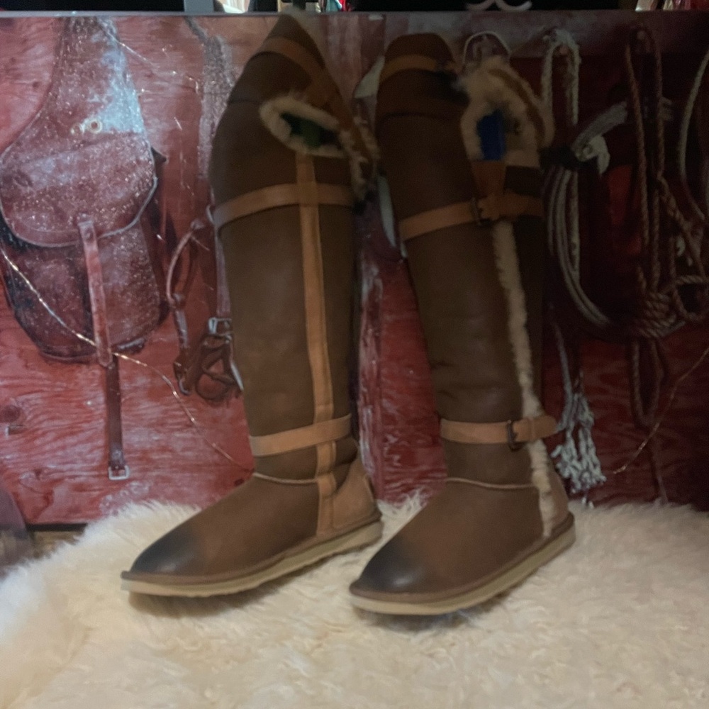 New Australia Luxe Collection OTK leather/shearling boots - Picture 7 of 13